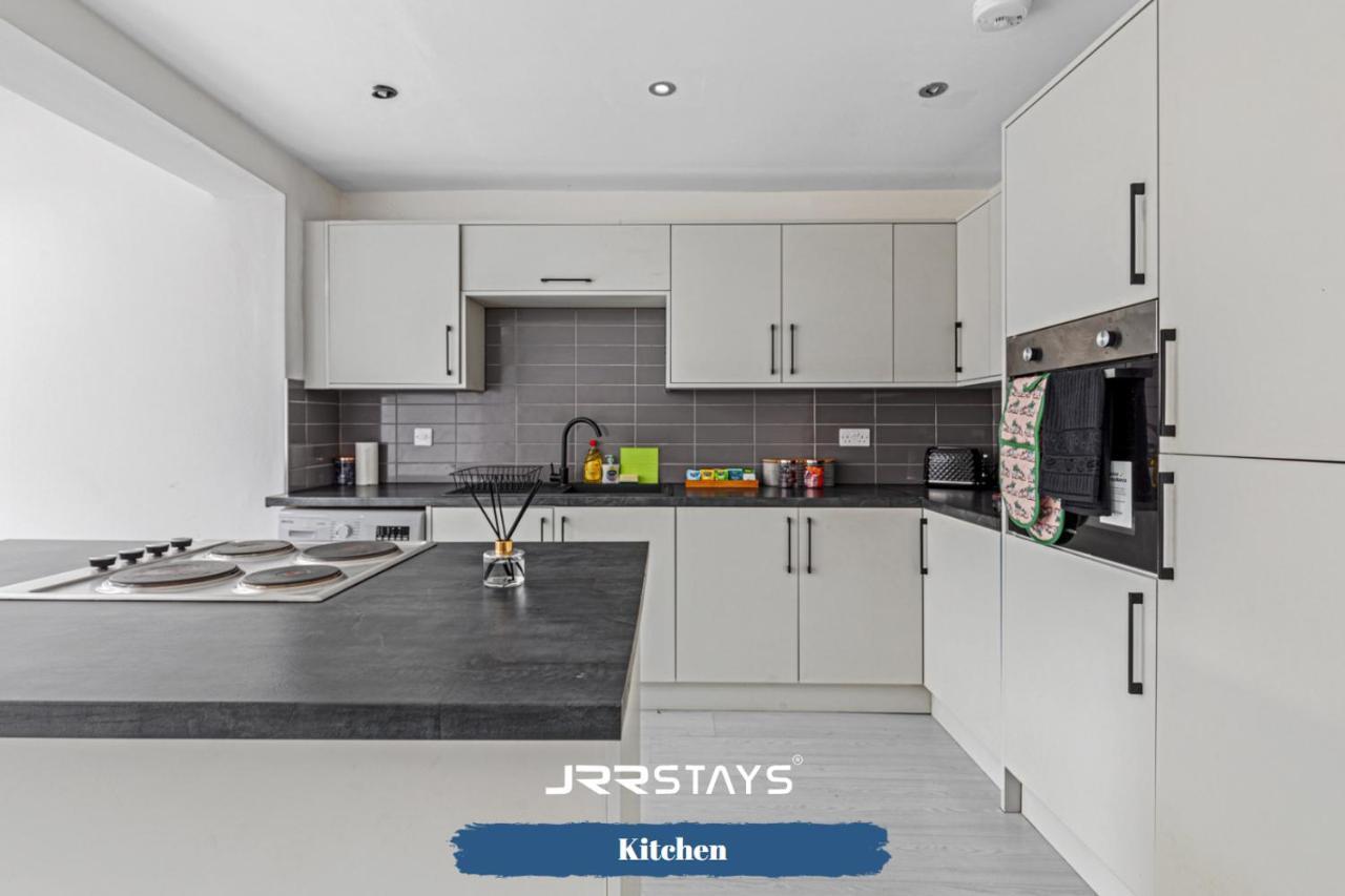 Tipton 3 Bedroom House Garden Sleeps 7 - Jrr Stays Coseley Exterior foto